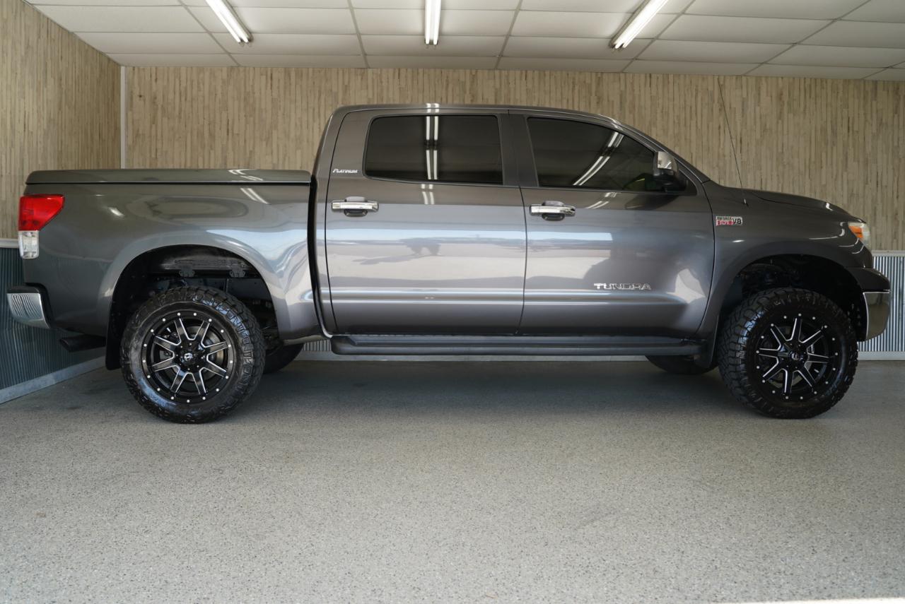 Toyota Tundra 4WD Truck  2012