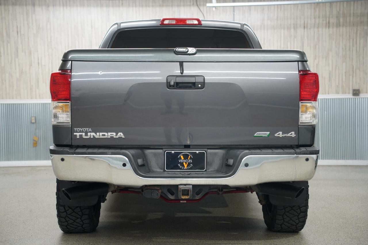 Toyota Tundra 4WD Truck  2012
