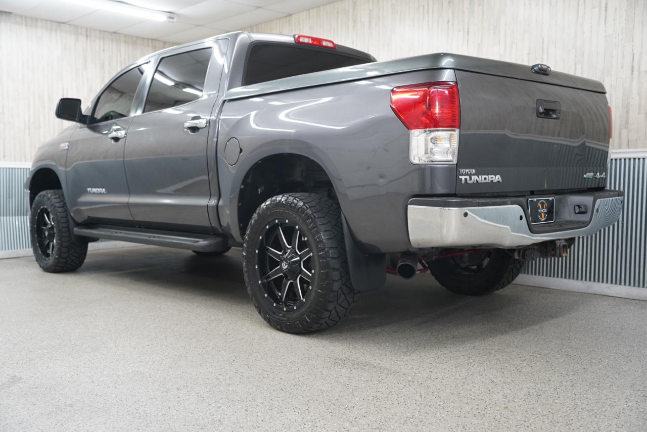 Toyota Tundra 4WD Truck  2012