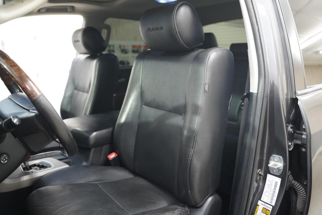 Toyota Tundra 4WD Truck  2012