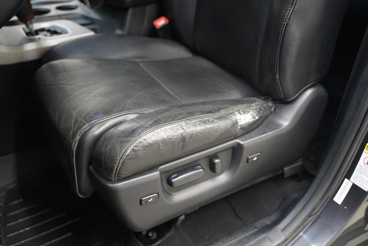 Toyota Tundra 4WD Truck  2012