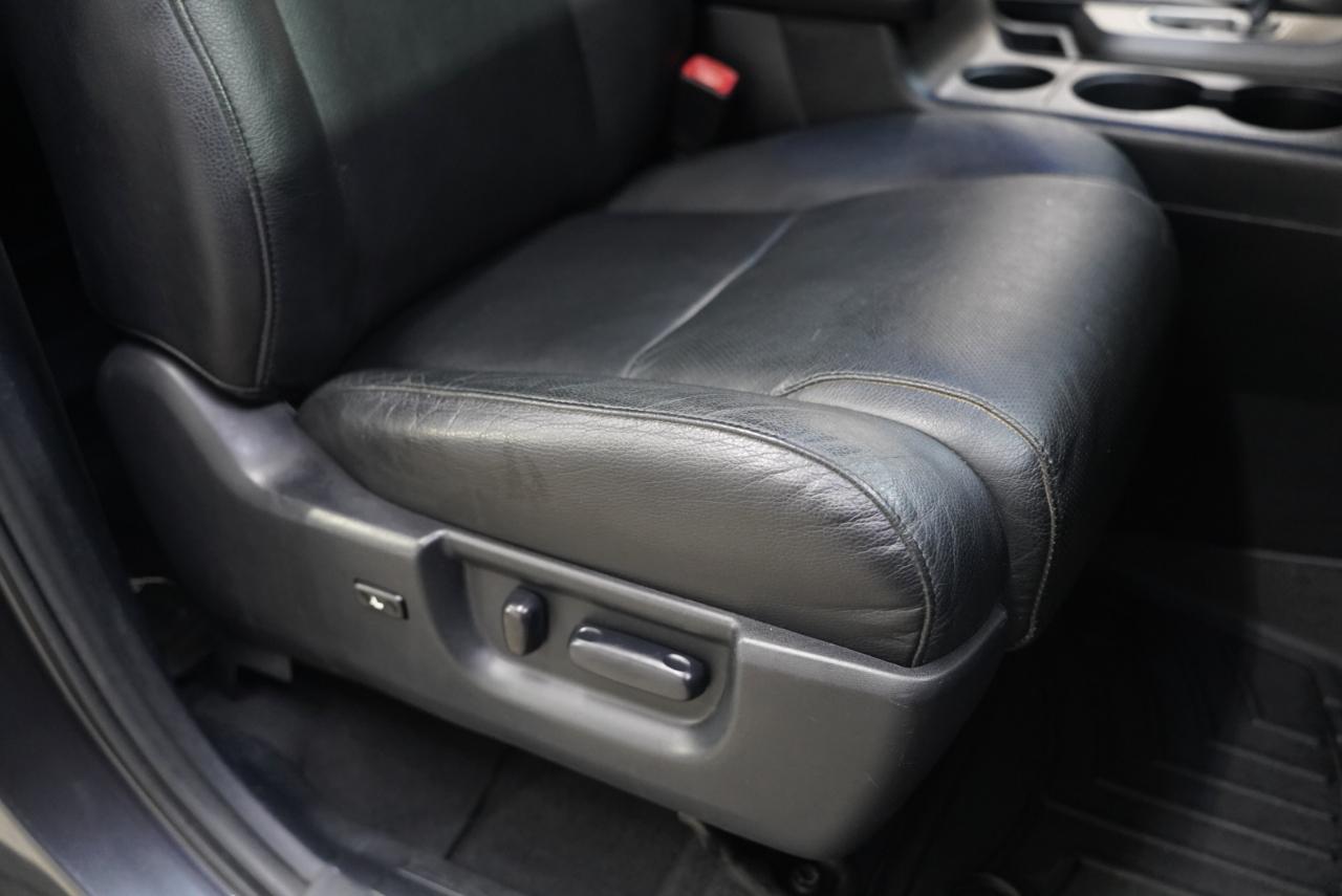 Toyota Tundra 4WD Truck  2012