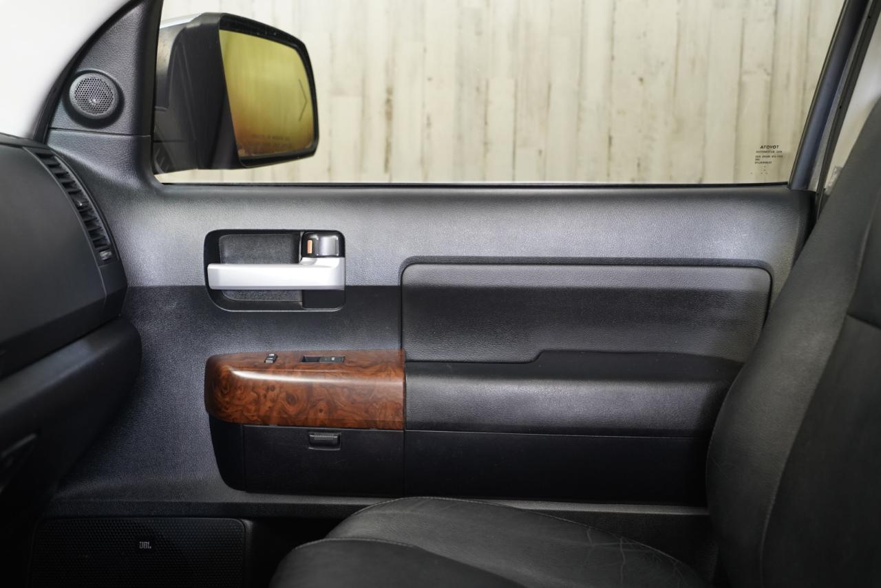 Toyota Tundra 4WD Truck  2012