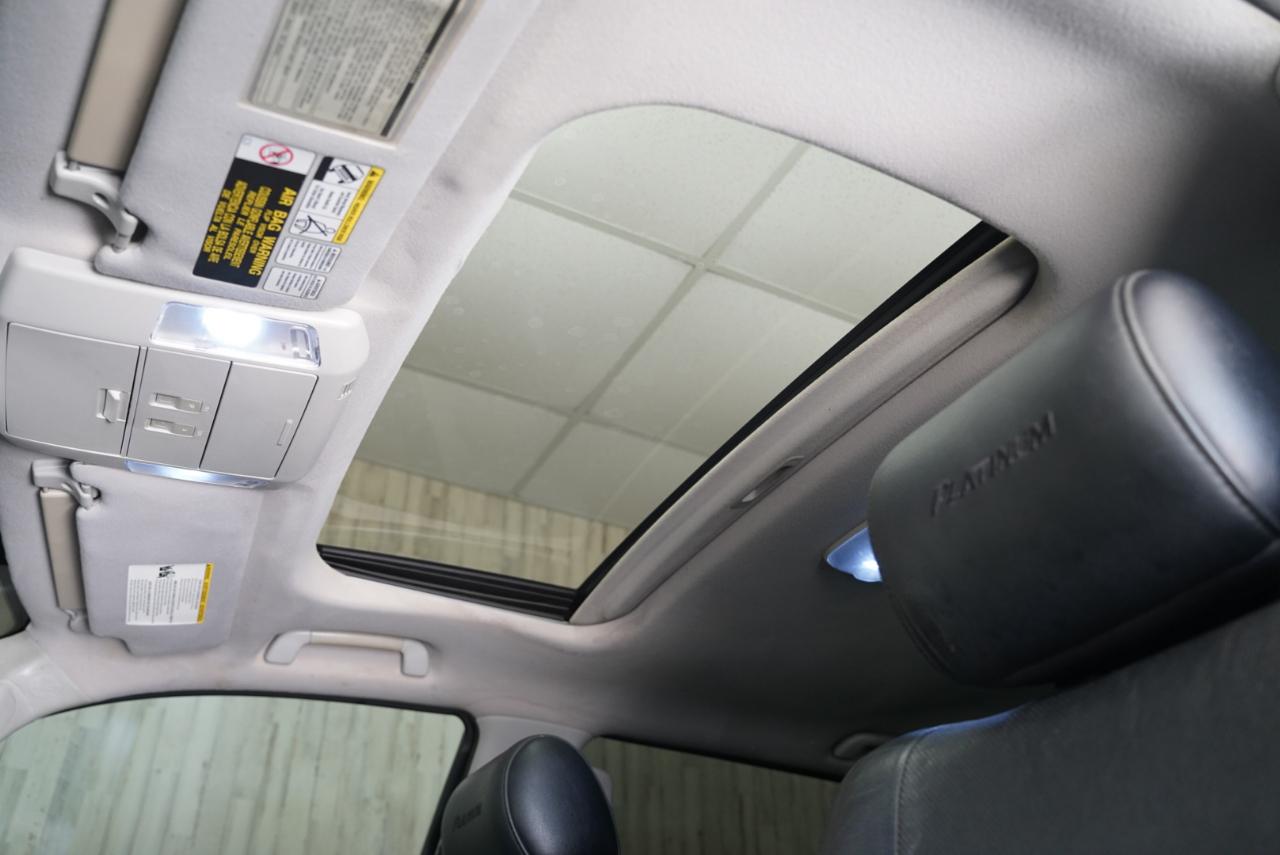 Toyota Tundra 4WD Truck  2012