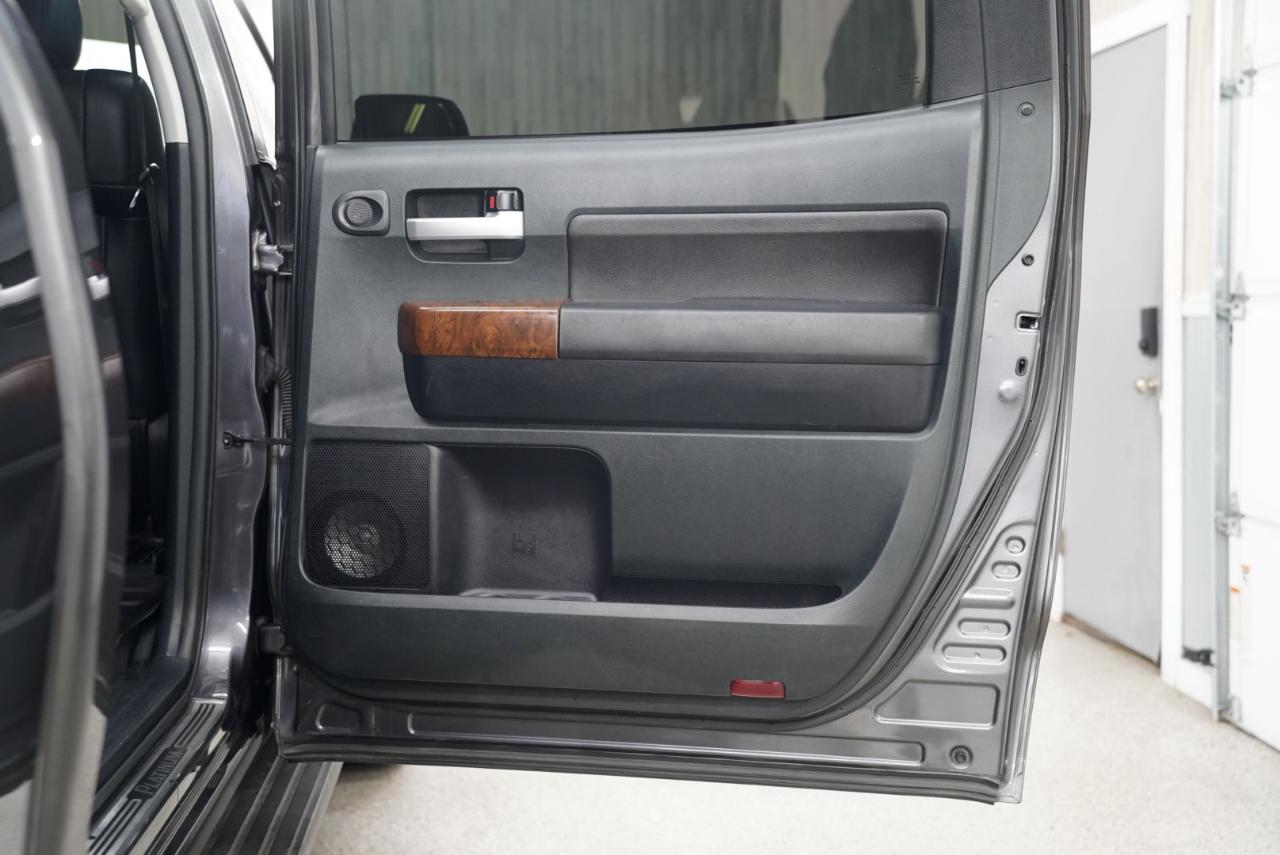 Toyota Tundra 4WD Truck  2012