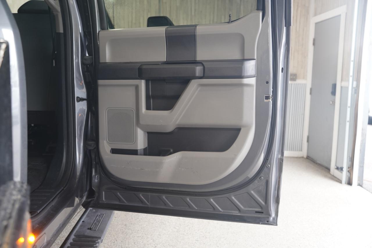 Ford Super Duty F-450 DRW XL 4WD Crew Cab 8' Box 2022