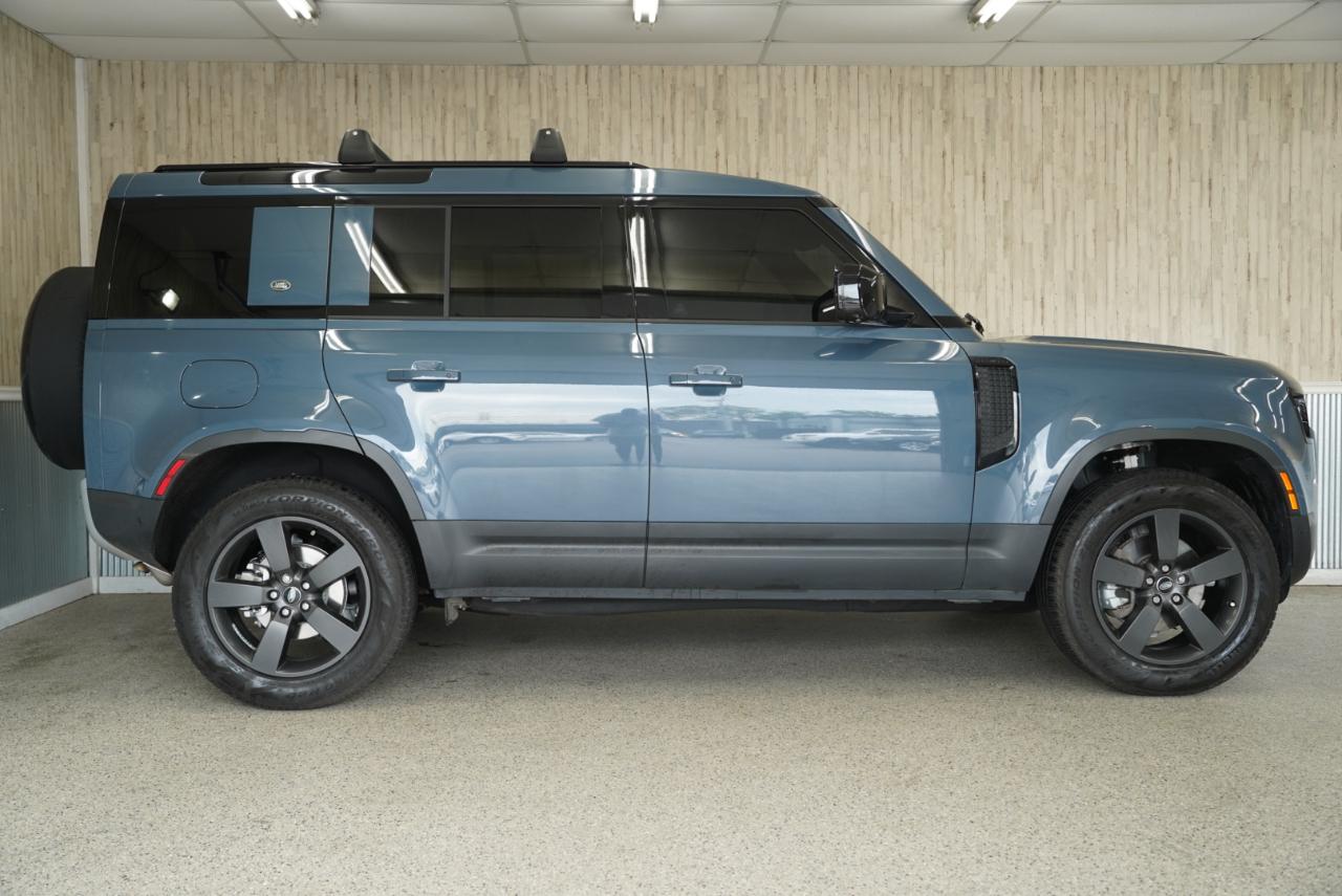 Land Rover Defender 110 P300 S 2024