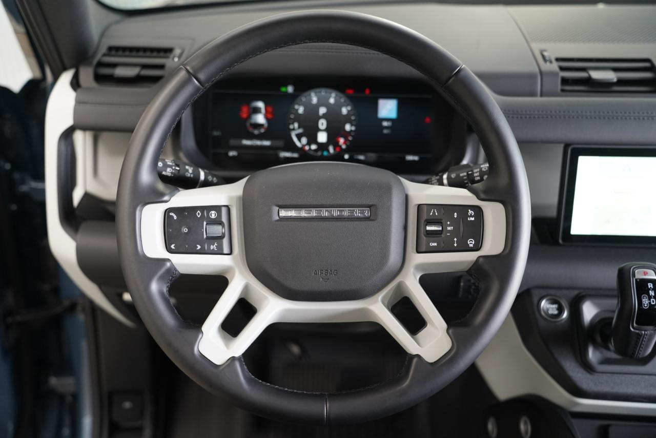 Land Rover Defender 110 P300 S 2024