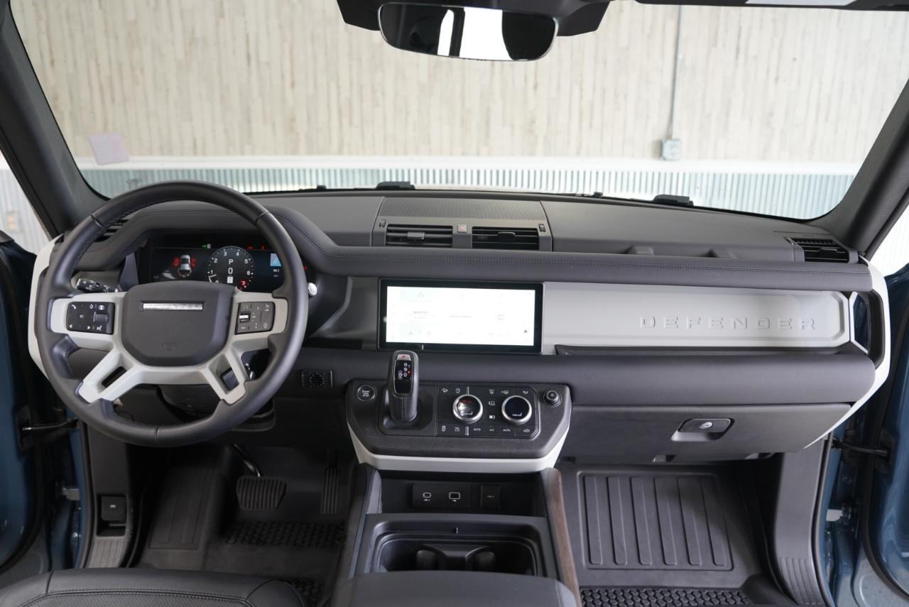 Land Rover Defender 110 P300 S 2024
