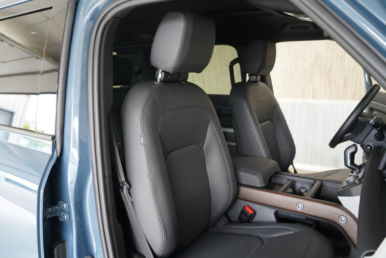 Land Rover Defender 110 P300 S 2024