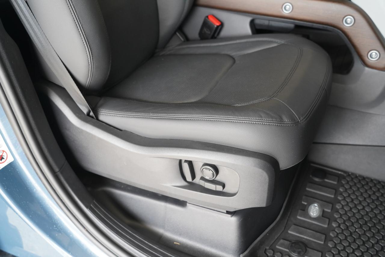 Land Rover Defender 110 P300 S 2024