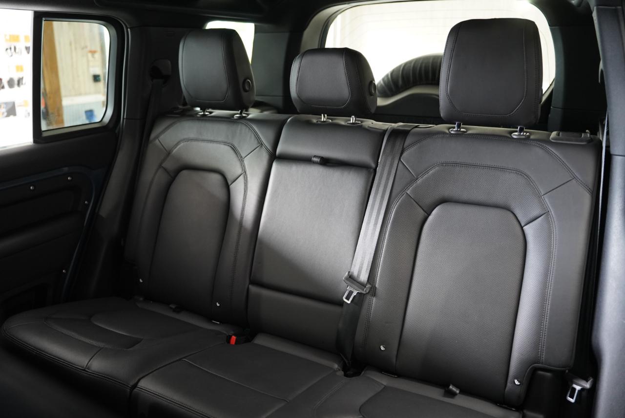 Land Rover Defender 110 P300 S 2024