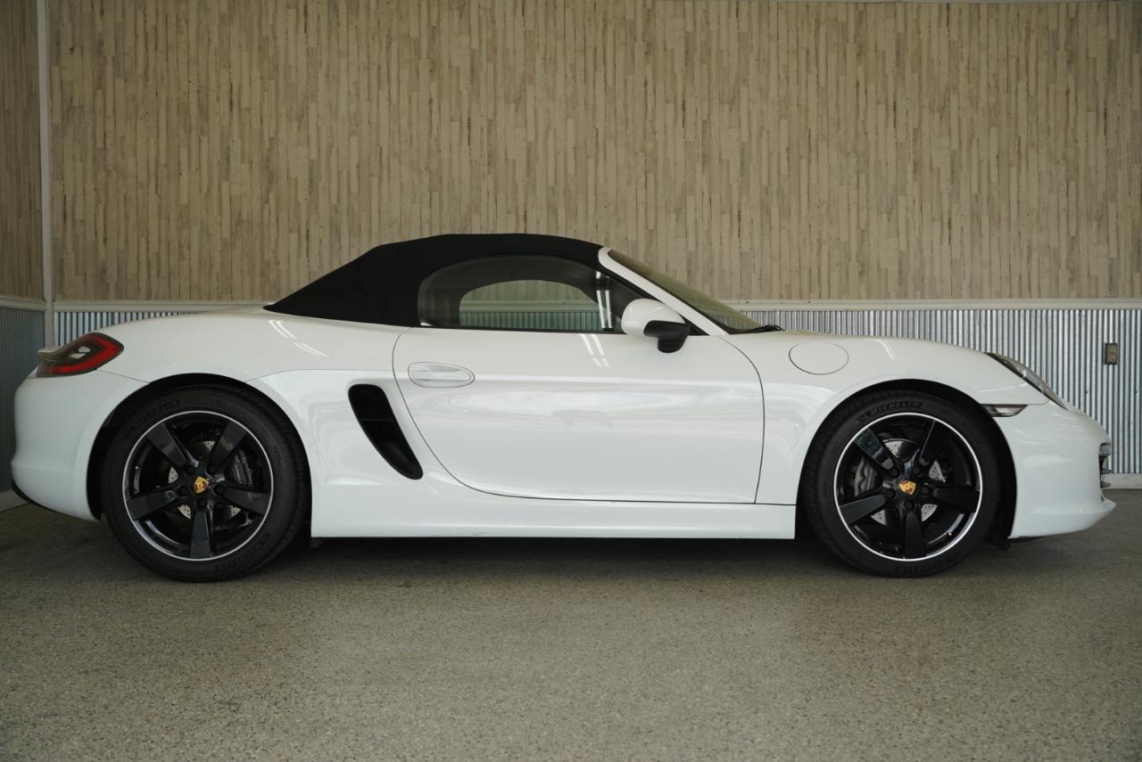 Porsche Boxster 2dr Roadster 2016