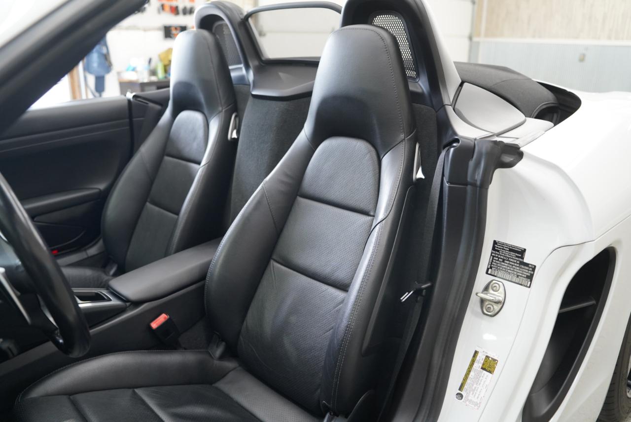 Porsche Boxster 2dr Roadster 2016