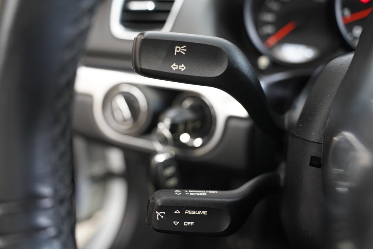 Porsche Boxster 2dr Roadster 2016