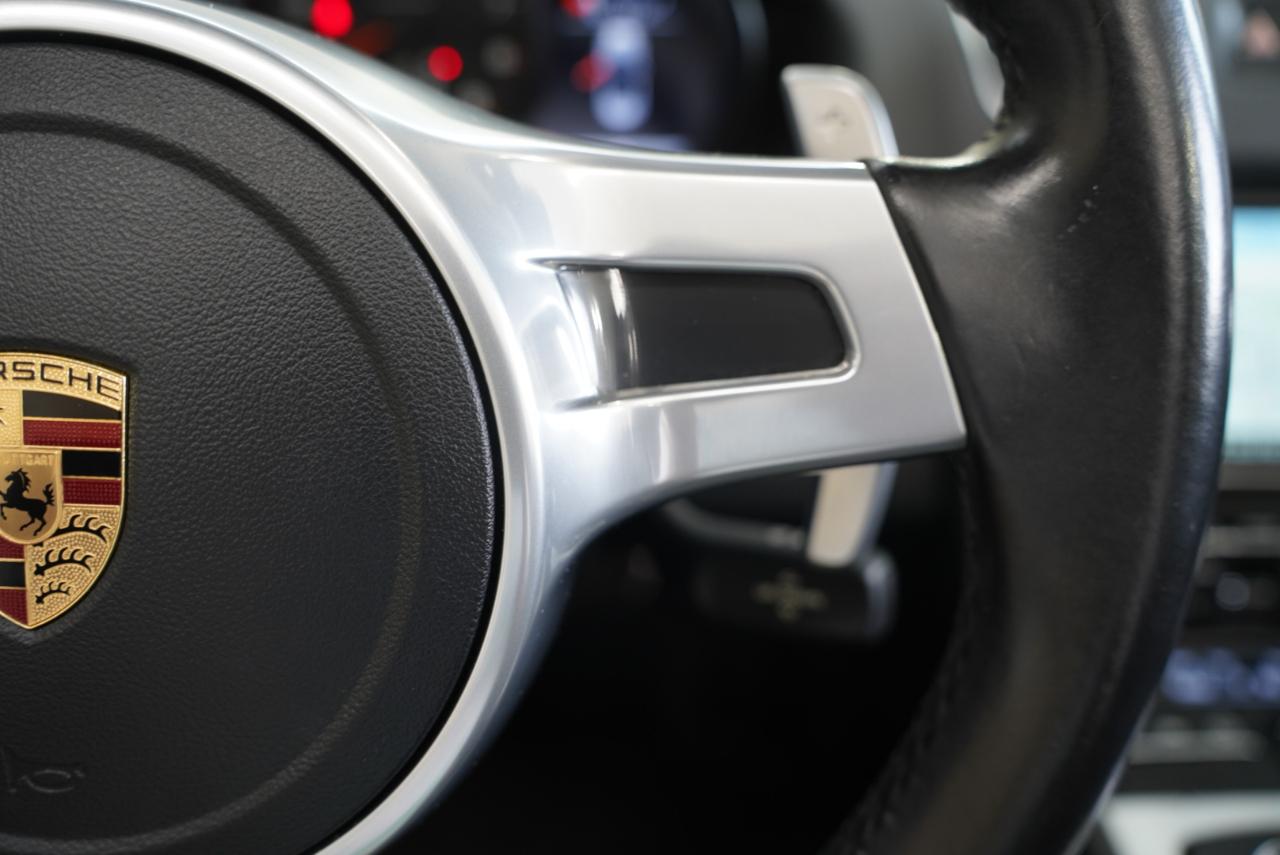 Porsche Boxster 2dr Roadster 2016