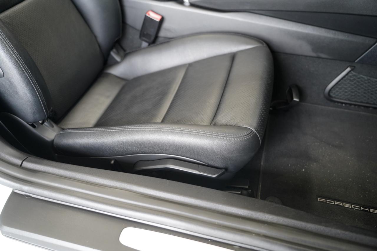 Porsche Boxster 2dr Roadster 2016