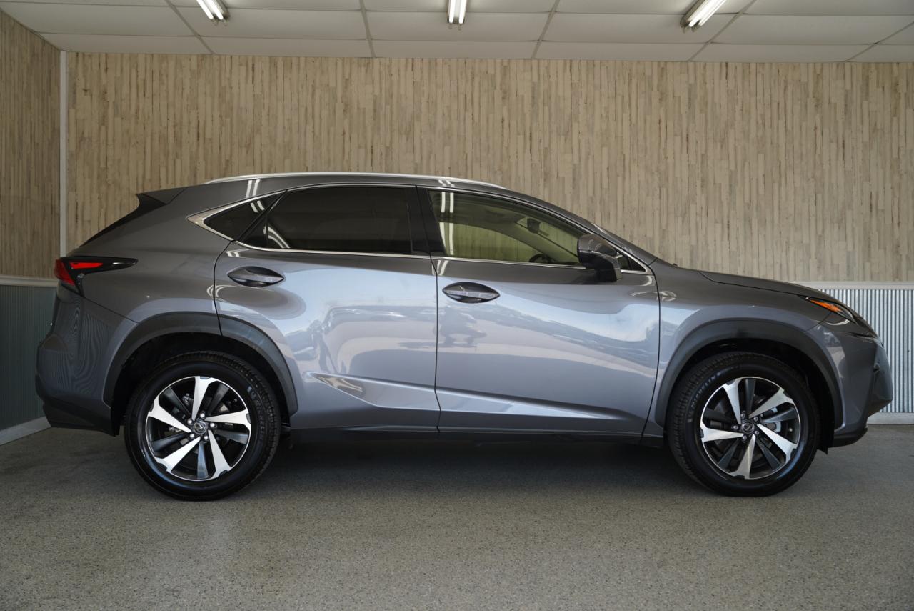 Lexus NX NX 300 FWD 2021