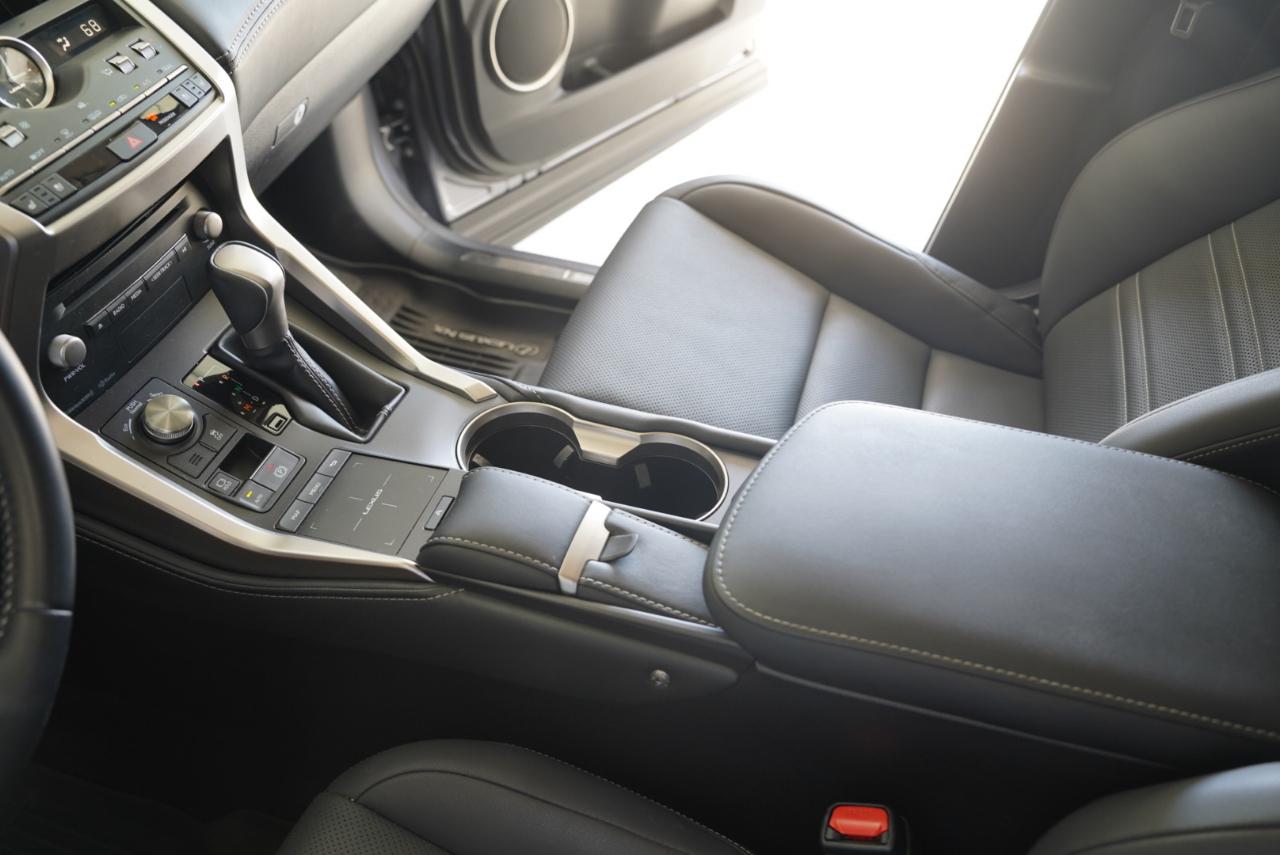 Lexus NX NX 300 FWD 2021