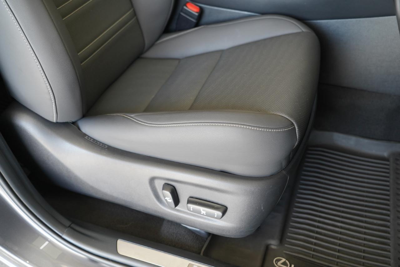 Lexus NX NX 300 FWD 2021