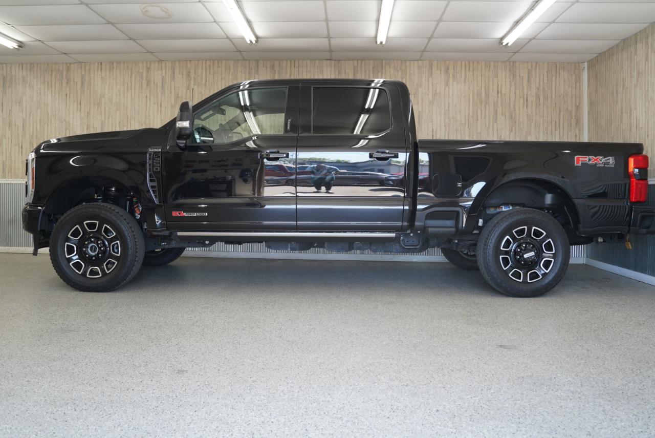 Ford Super Duty F-250 SRW King Ranch 4WD Crew Cab 8' Box 2025