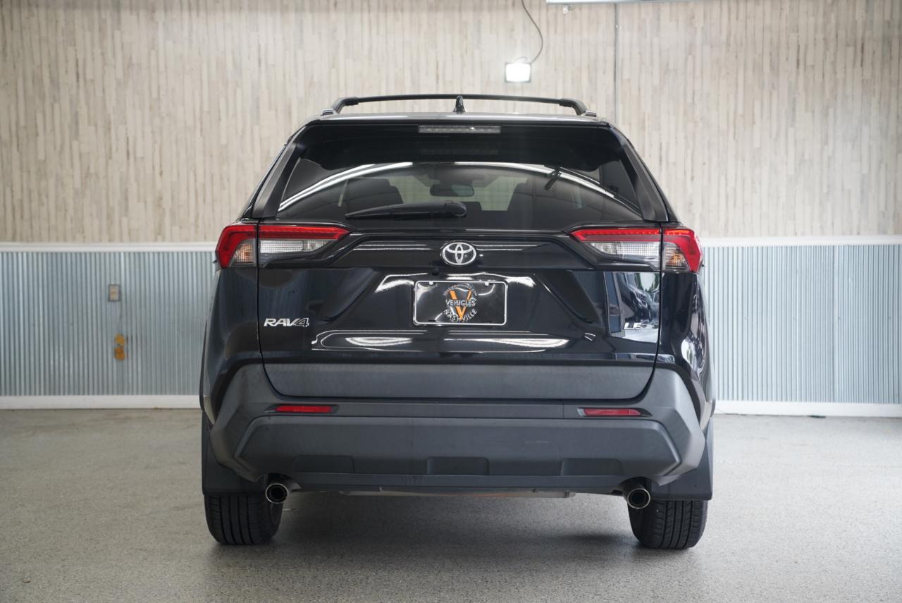 Toyota RAV4 LE FWD 2020