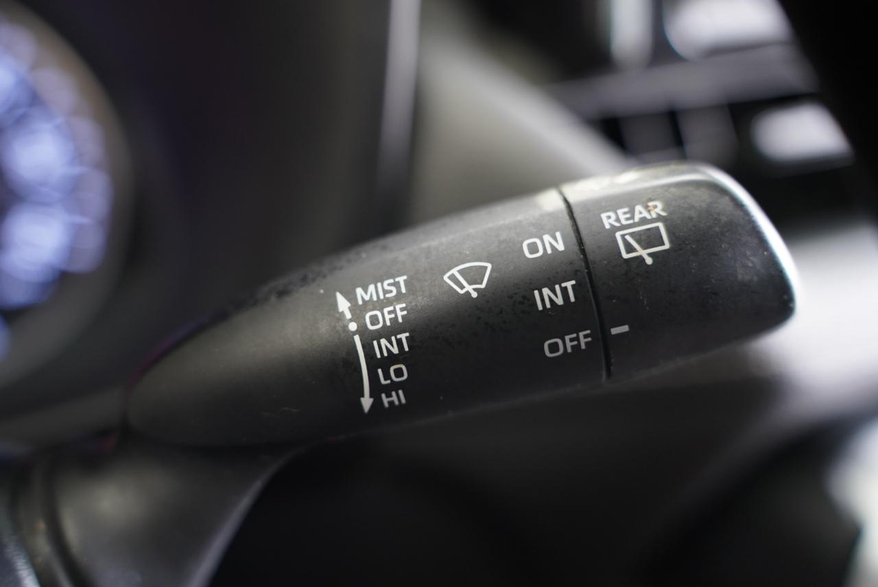 Toyota RAV4 LE FWD 2020
