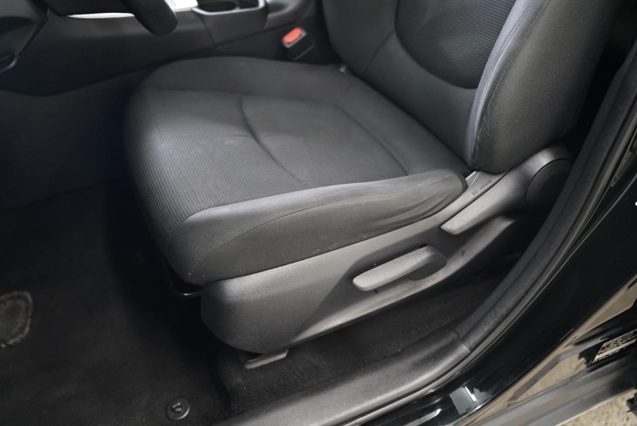 Toyota RAV4 LE FWD 2020