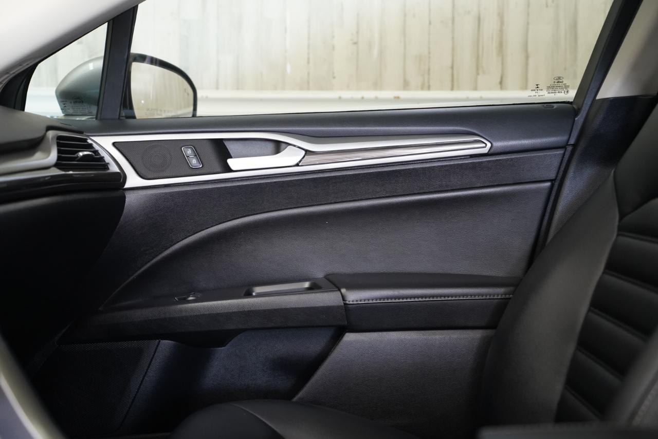 Ford Fusion SEL FWD 2020