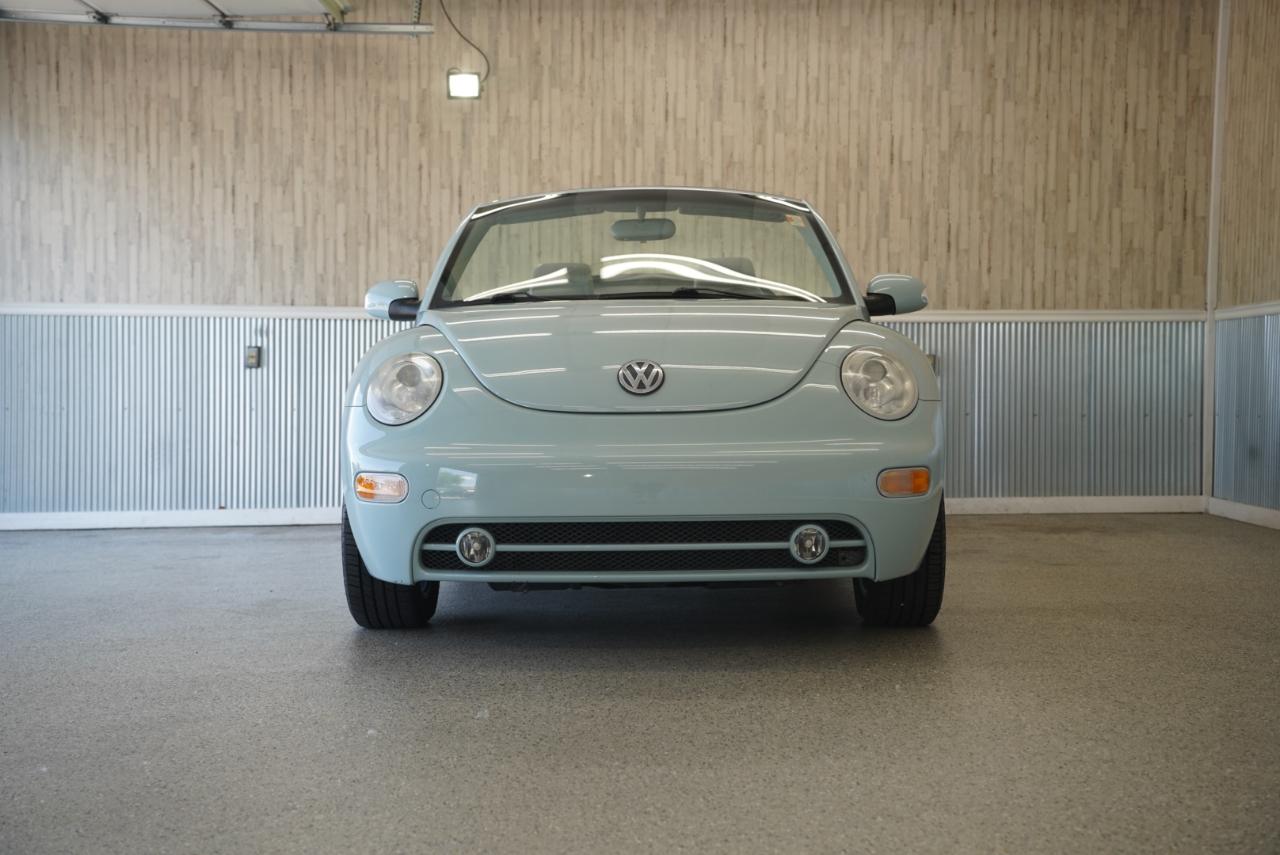 Volkswagen New Beetle Convertible 2dr Convertible GLS Turbo Manual 2004