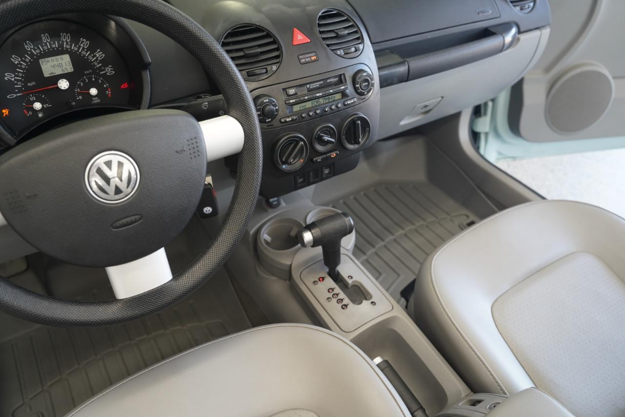 Volkswagen New Beetle Convertible 2dr Convertible GLS Turbo Manual 2004