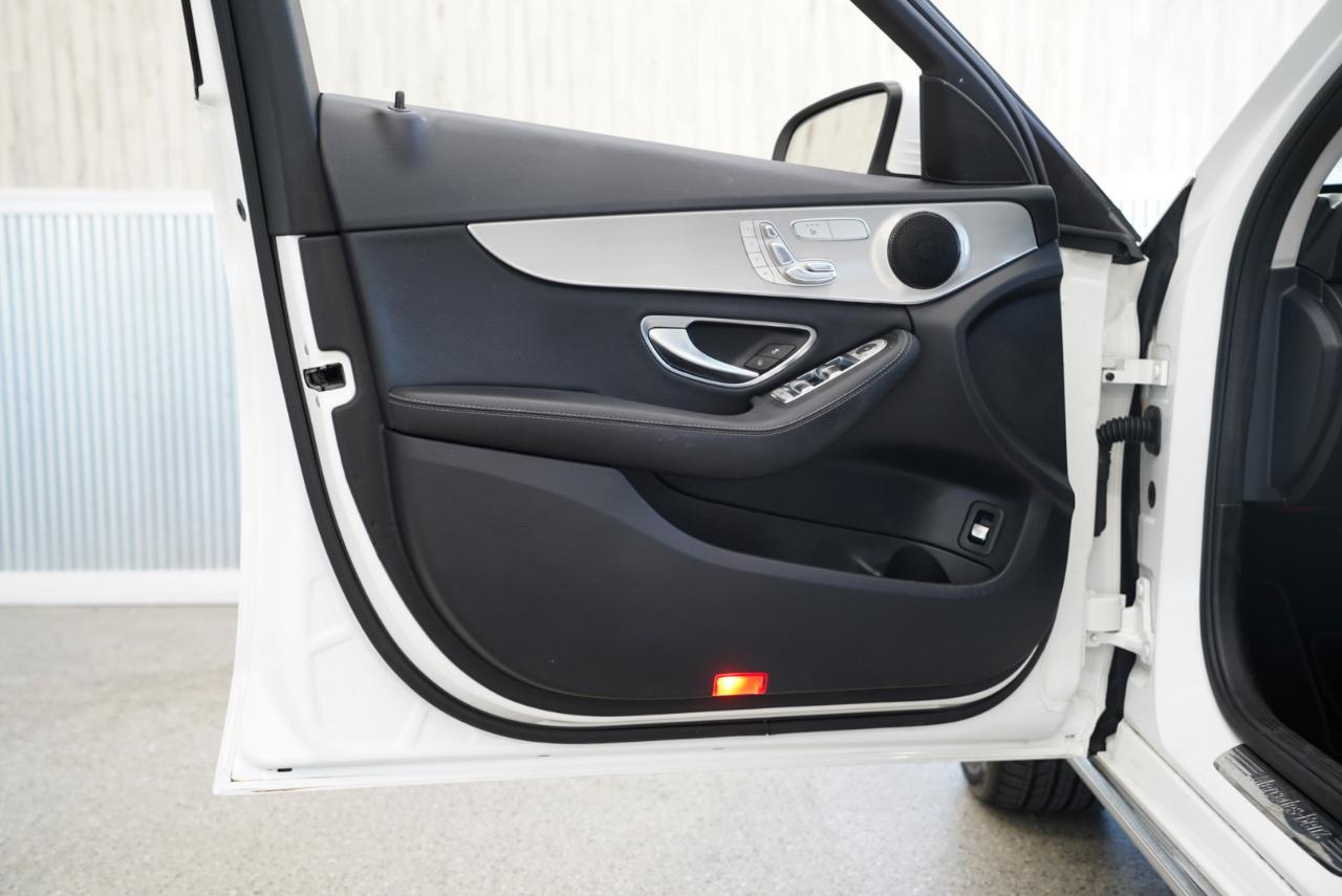 Mercedes-Benz C-Class 4dr Sdn C 300 Luxury 4MATIC 2016