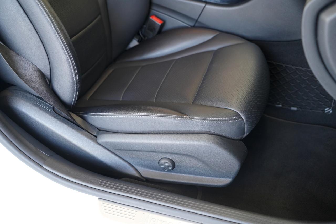 Mercedes-Benz C-Class 4dr Sdn C 300 Luxury 4MATIC 2016