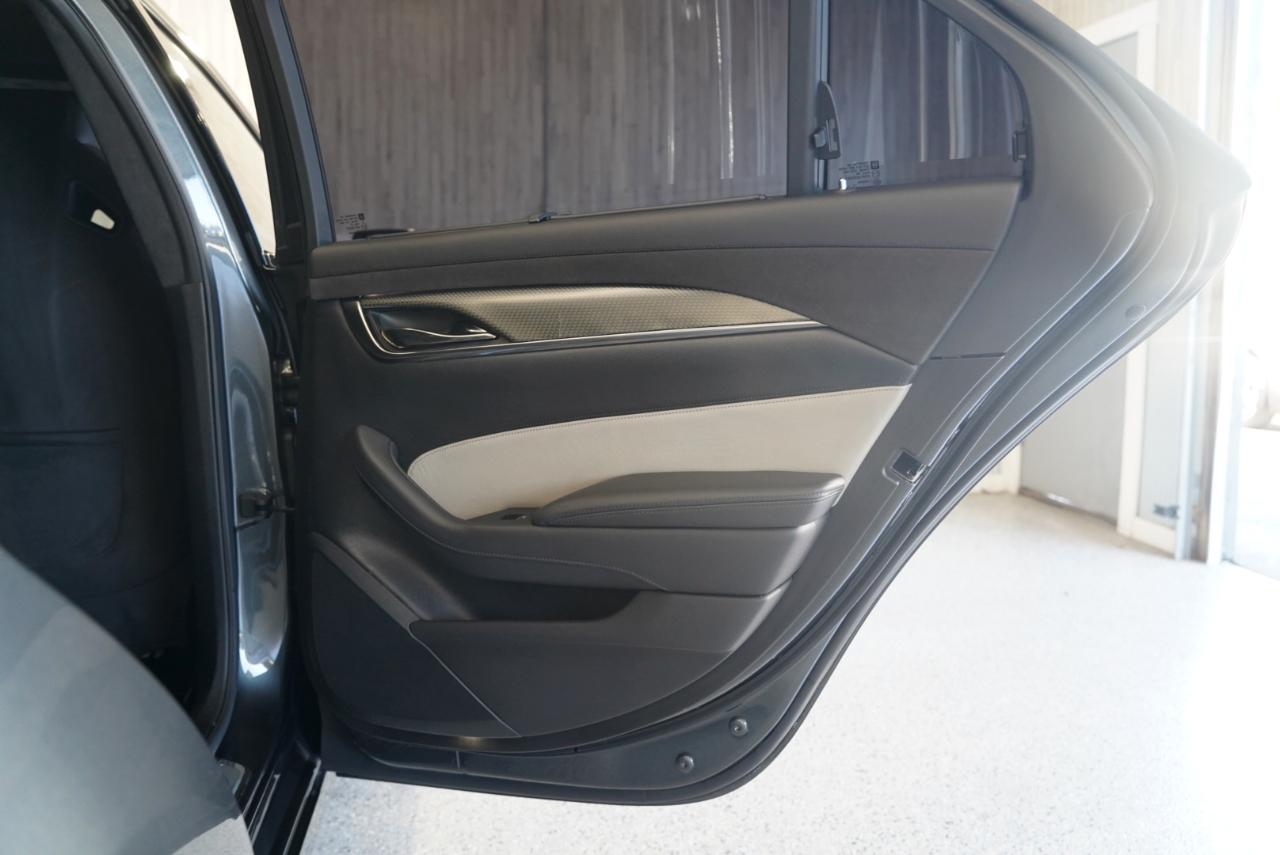 Cadillac CTS-V Sedan 4dr Sdn 2016