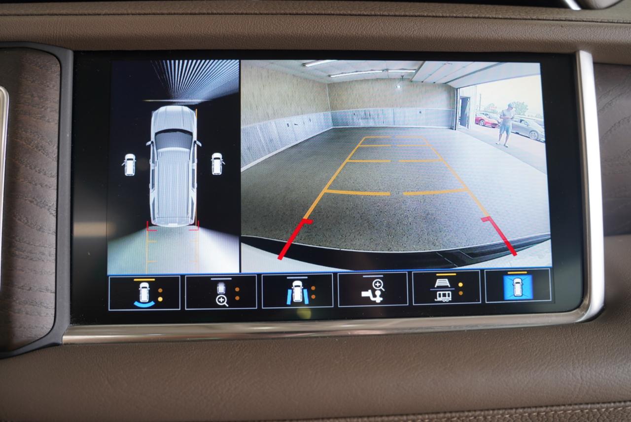 GMC Yukon XL 4WD 4dr Denali 2021