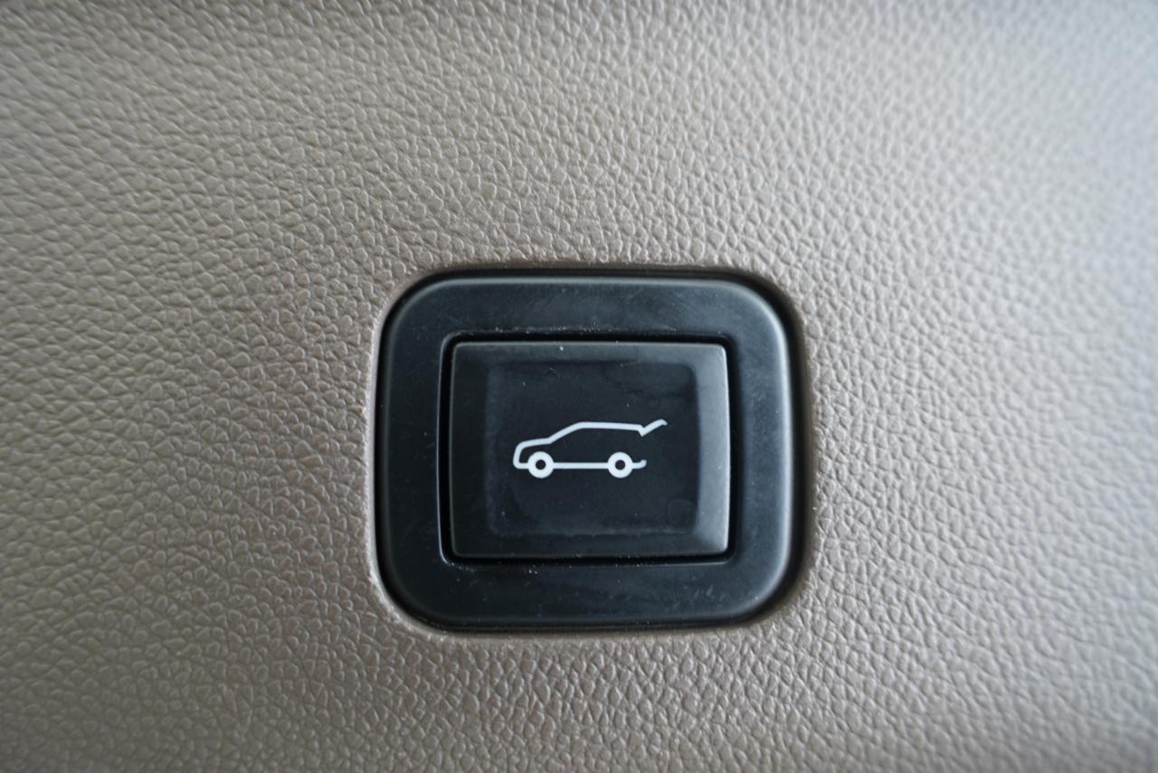 GMC Yukon XL 4WD 4dr Denali 2021