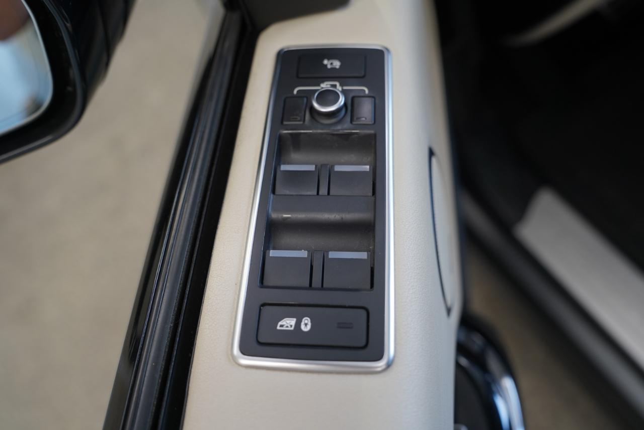 Land Rover Range Rover V8 Supercharged SWB 2017