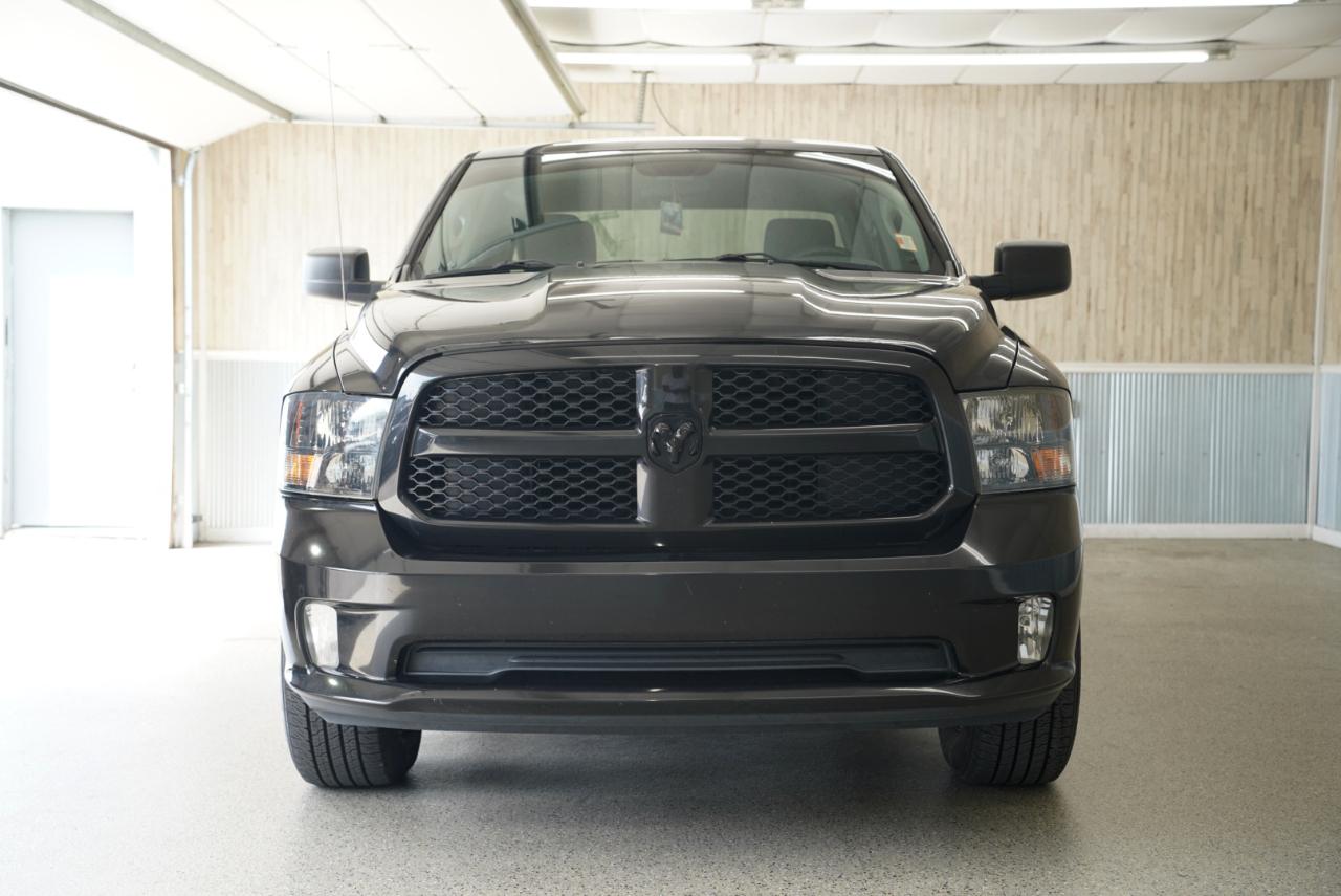 RAM 1500 Express 4x2 Crew Cab 5'7" Box 2018