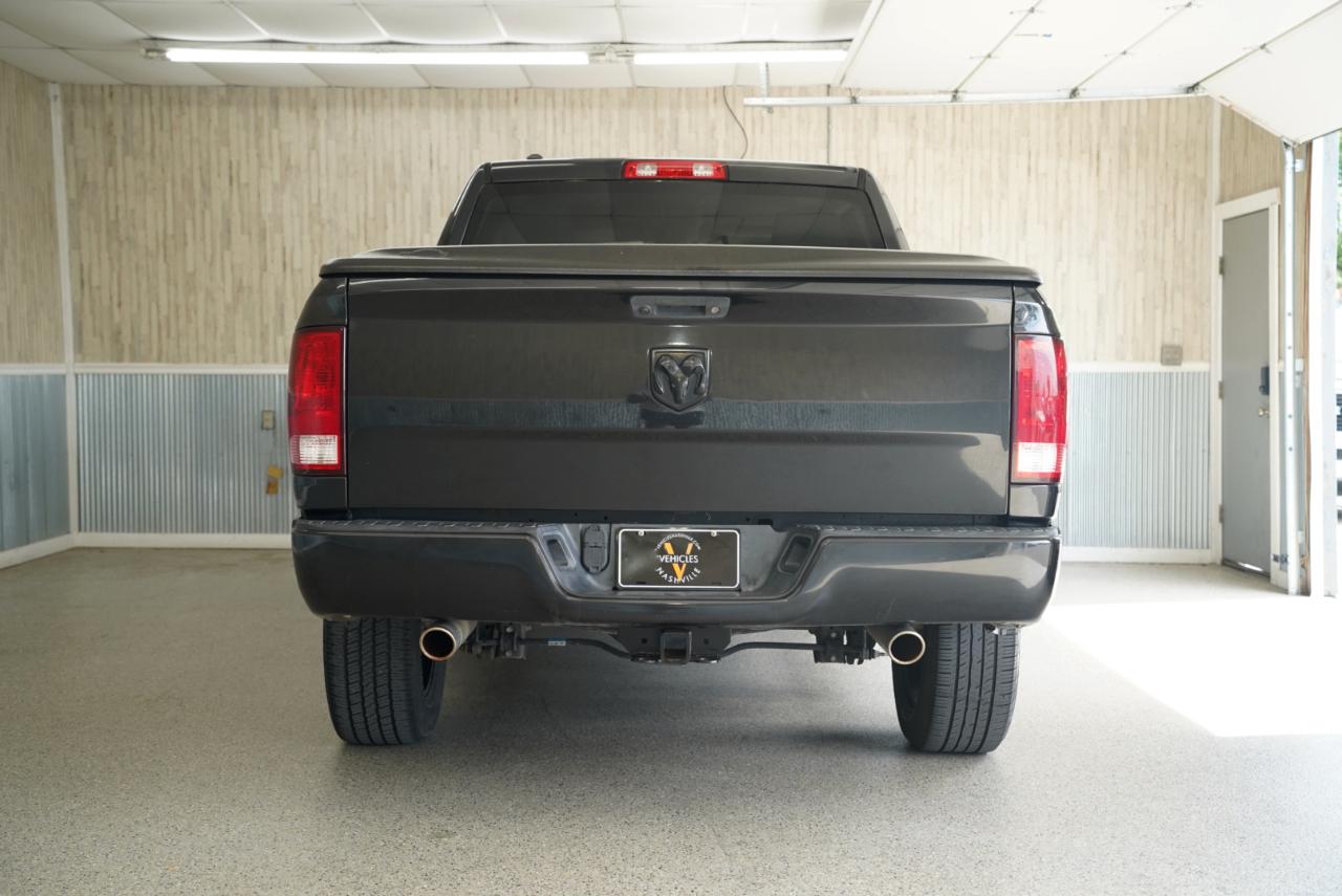 RAM 1500 Express 4x2 Crew Cab 5'7" Box 2018