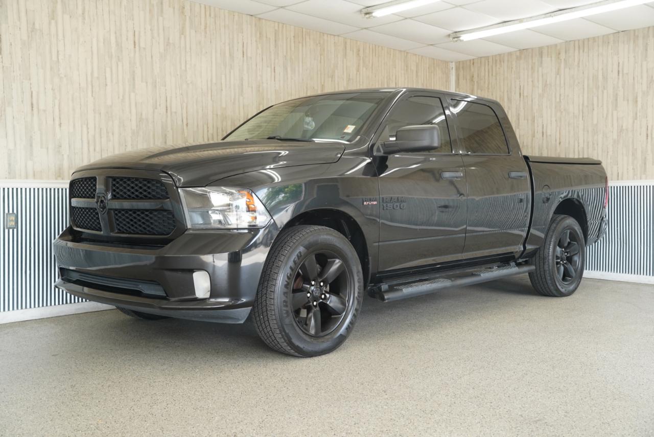 RAM 1500 Express 4x2 Crew Cab 5'7" Box 2018