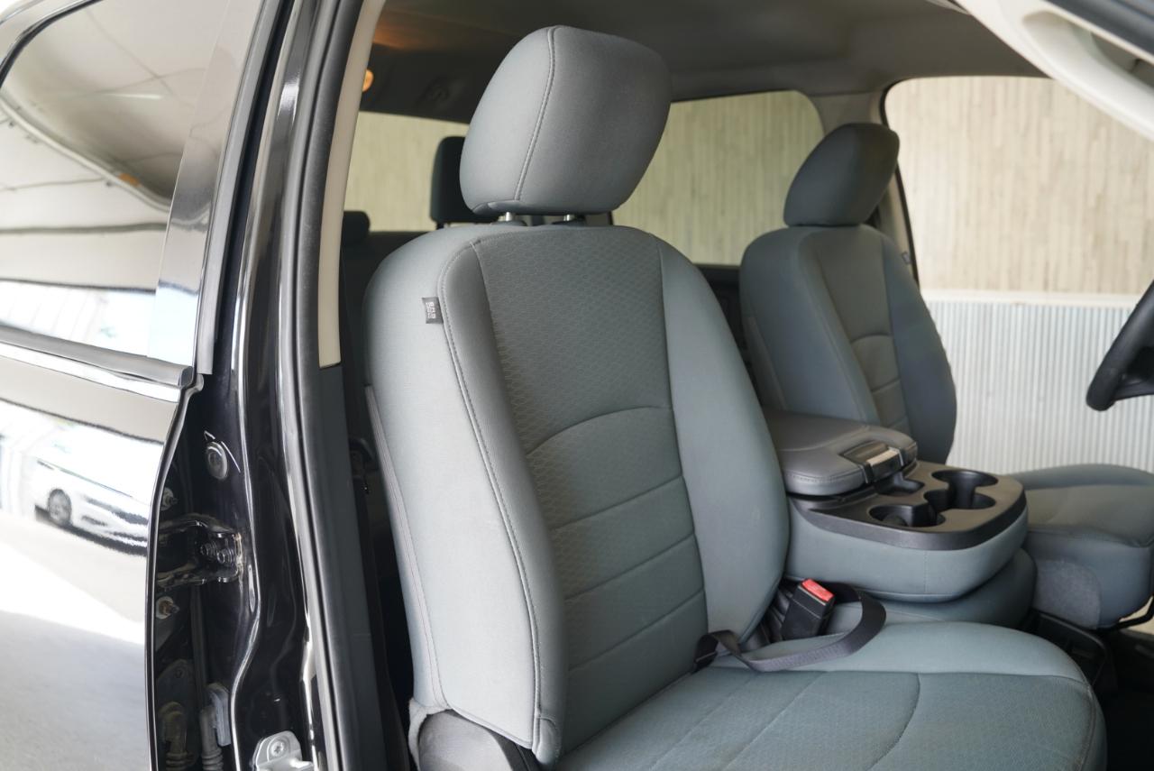 RAM 1500 Express 4x2 Crew Cab 5'7" Box 2018