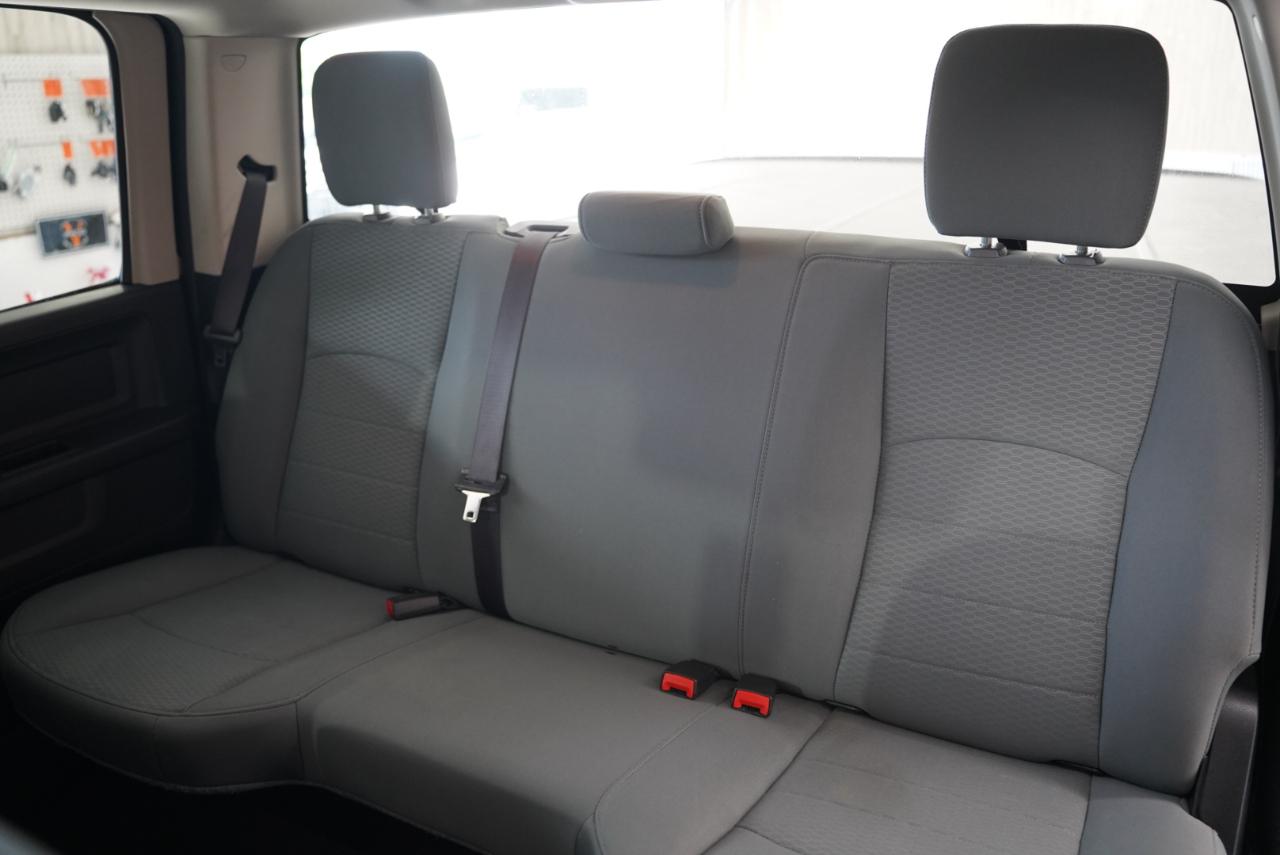 RAM 1500 Express 4x2 Crew Cab 5'7" Box 2018
