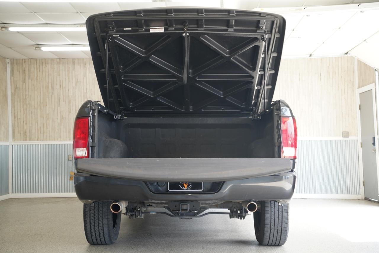 RAM 1500 Express 4x2 Crew Cab 5'7" Box 2018