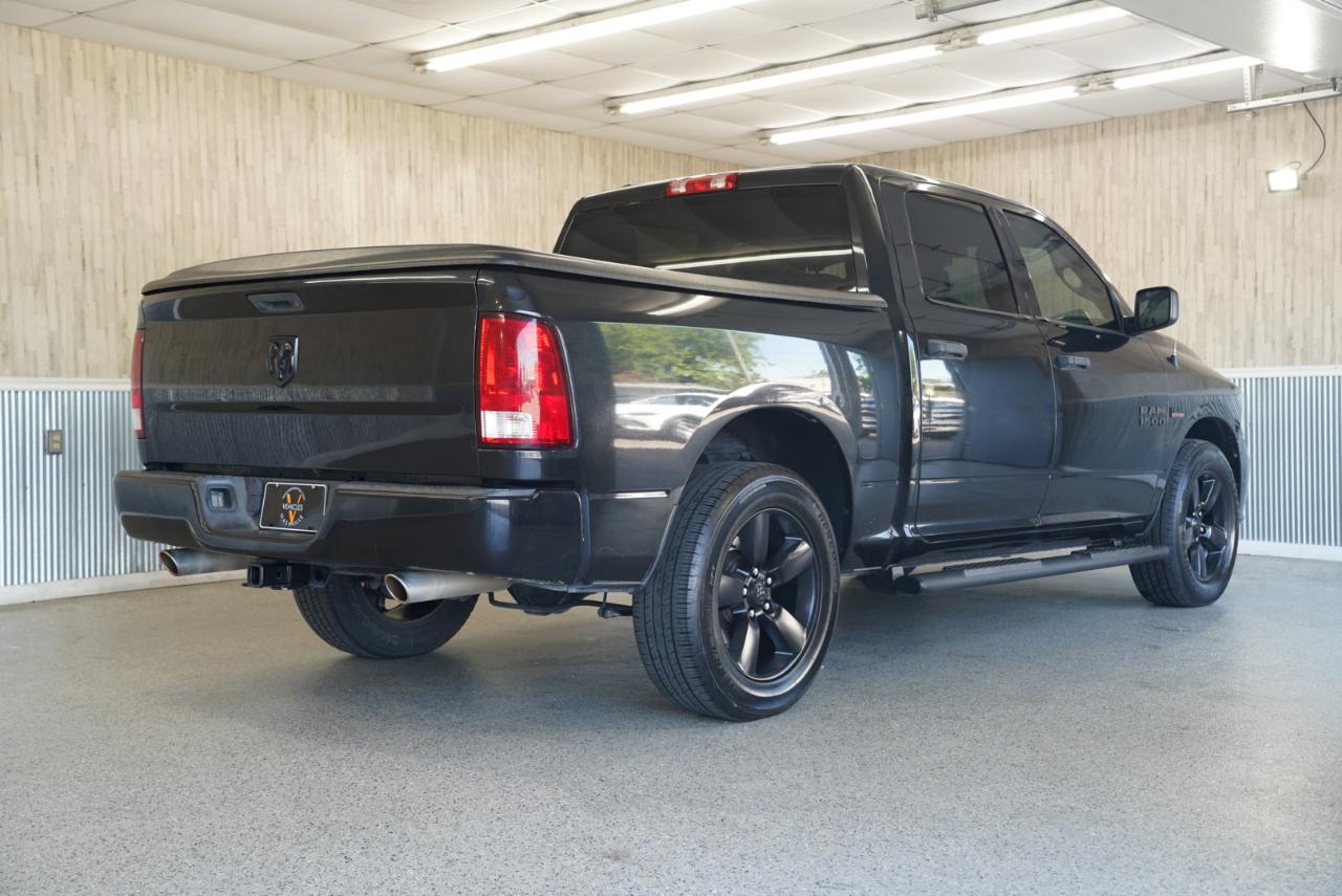 RAM 1500 Express 4x2 Crew Cab 5'7" Box 2018
