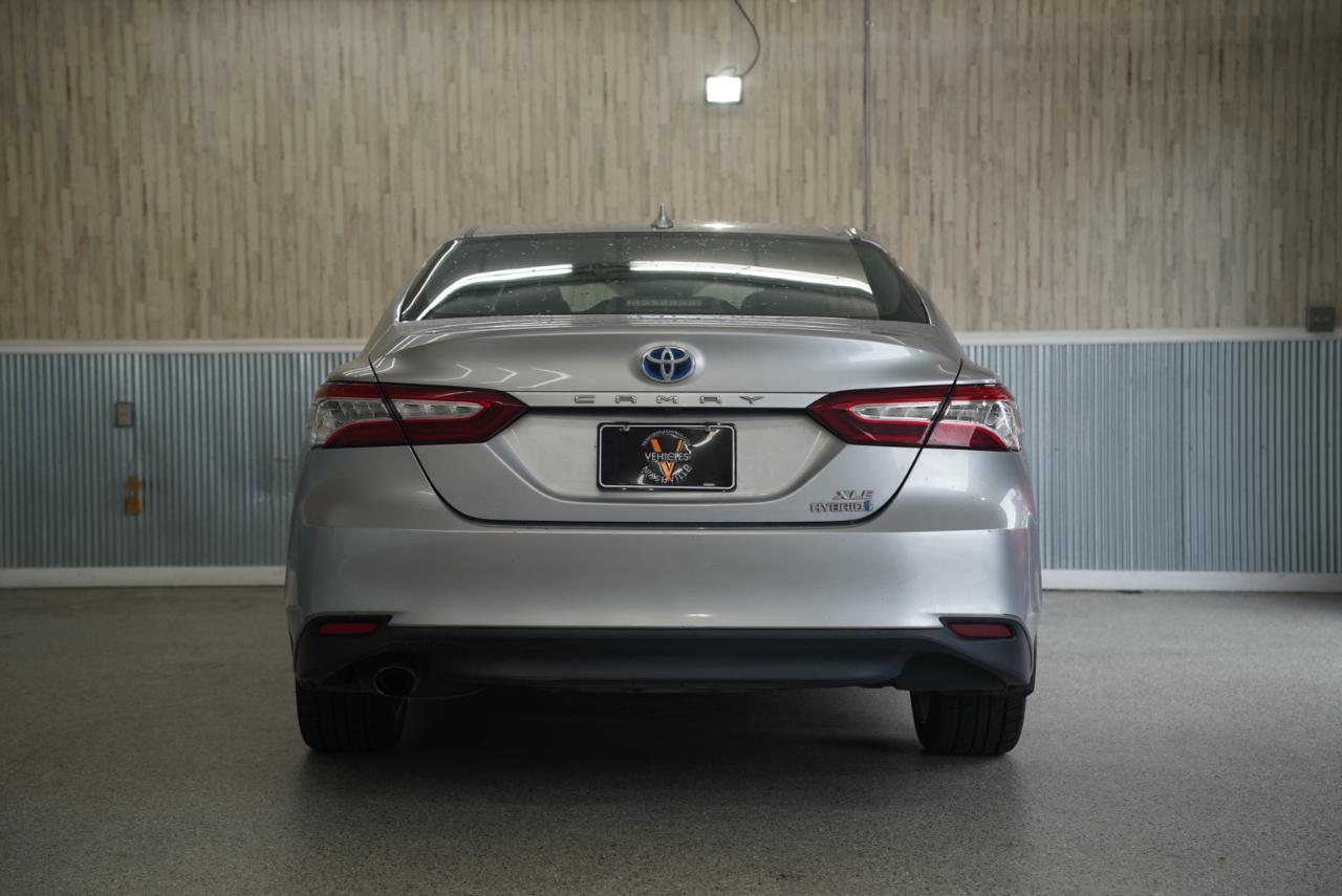 Toyota Camry  2019