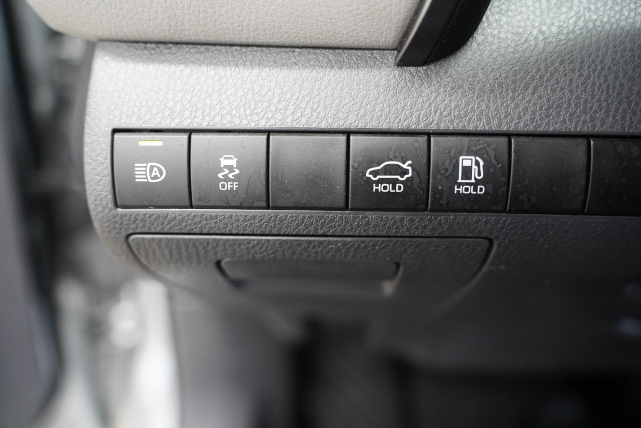 Toyota Camry  2019