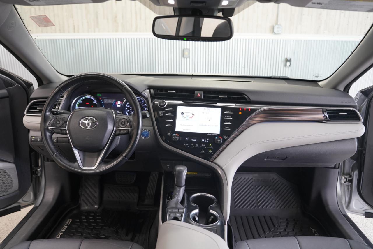 Toyota Camry  2019