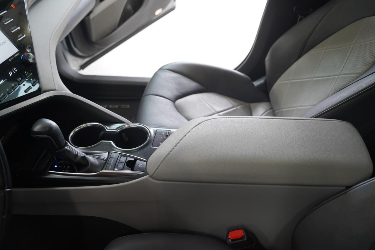 Toyota Camry  2019