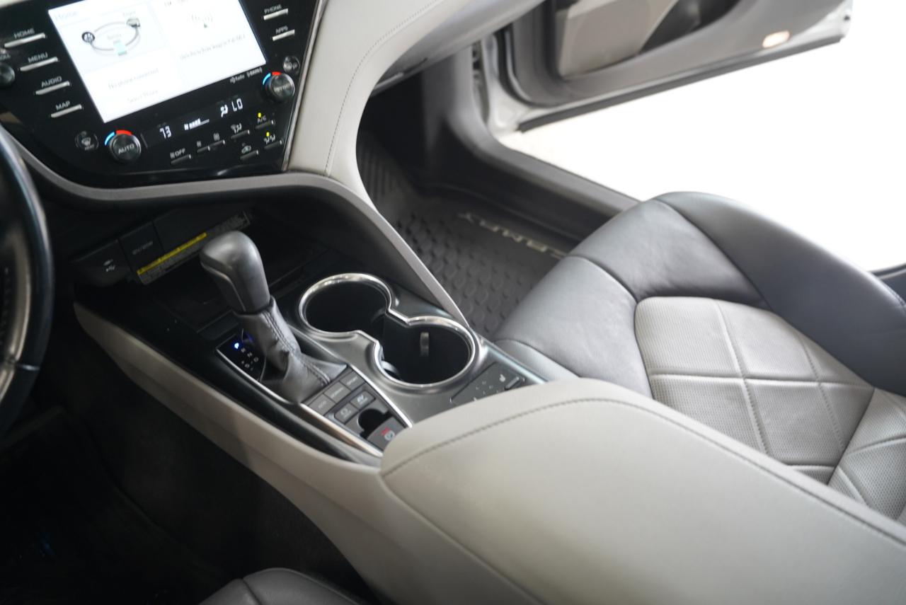 Toyota Camry  2019