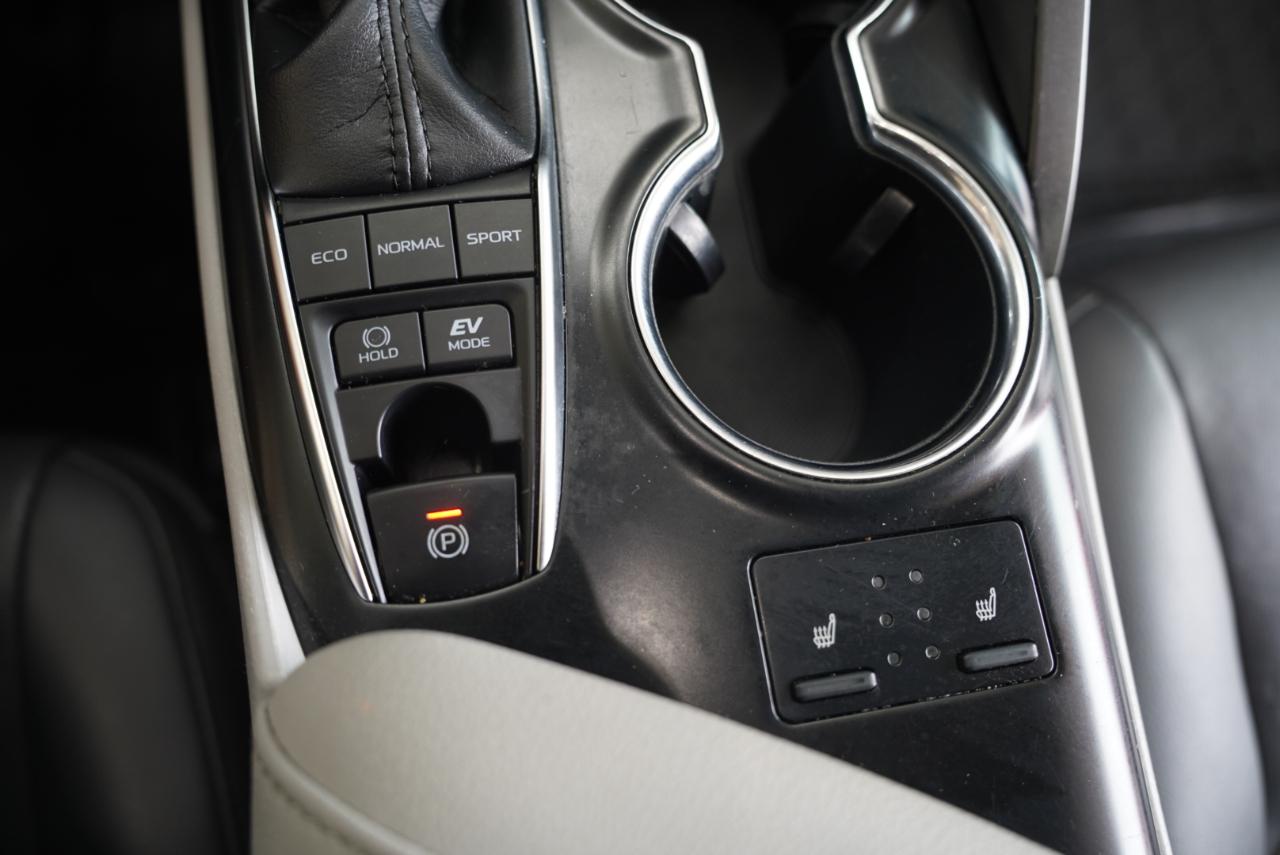 Toyota Camry  2019